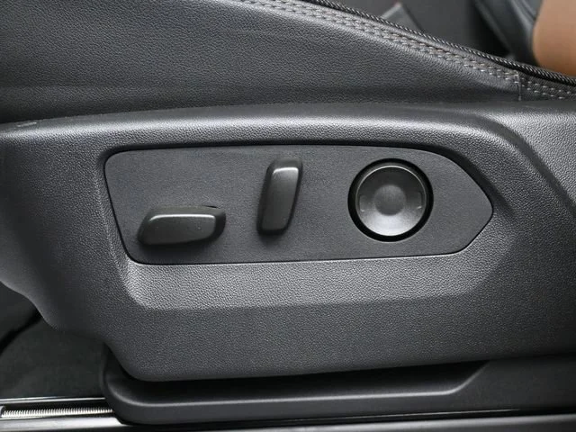 Used 2026 Black Chevrolet High Country image 11