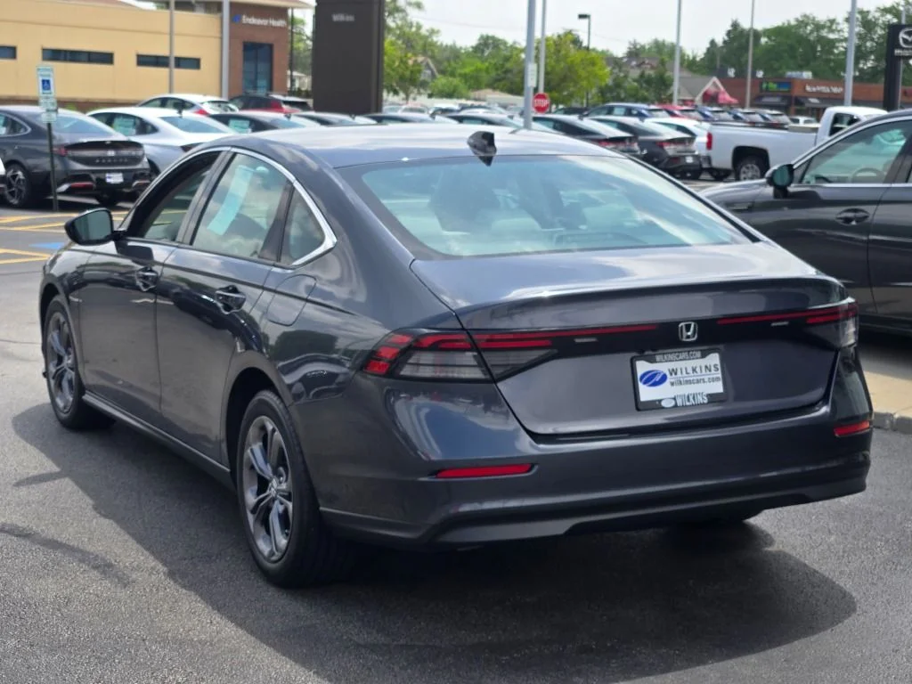 Used 2023  Honda EX image 13