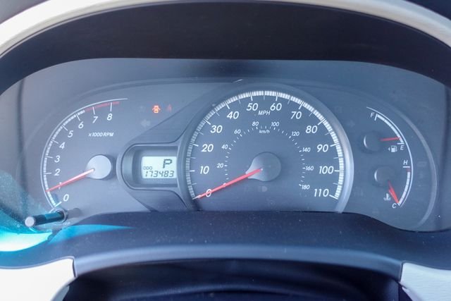Used 2011 White Toyota LE image 16