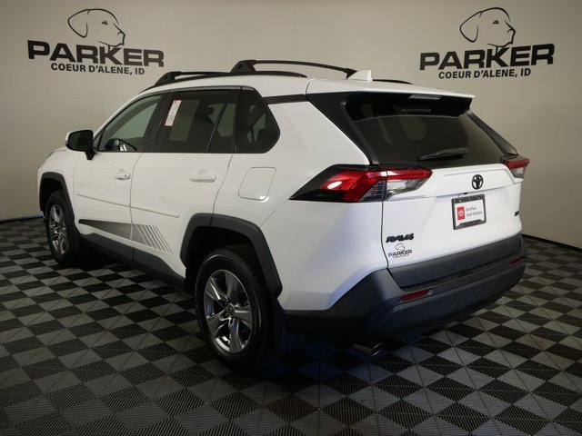 Used 2022 White Toyota XLE w/ Weather Pkg & Convenience Pkg image 7