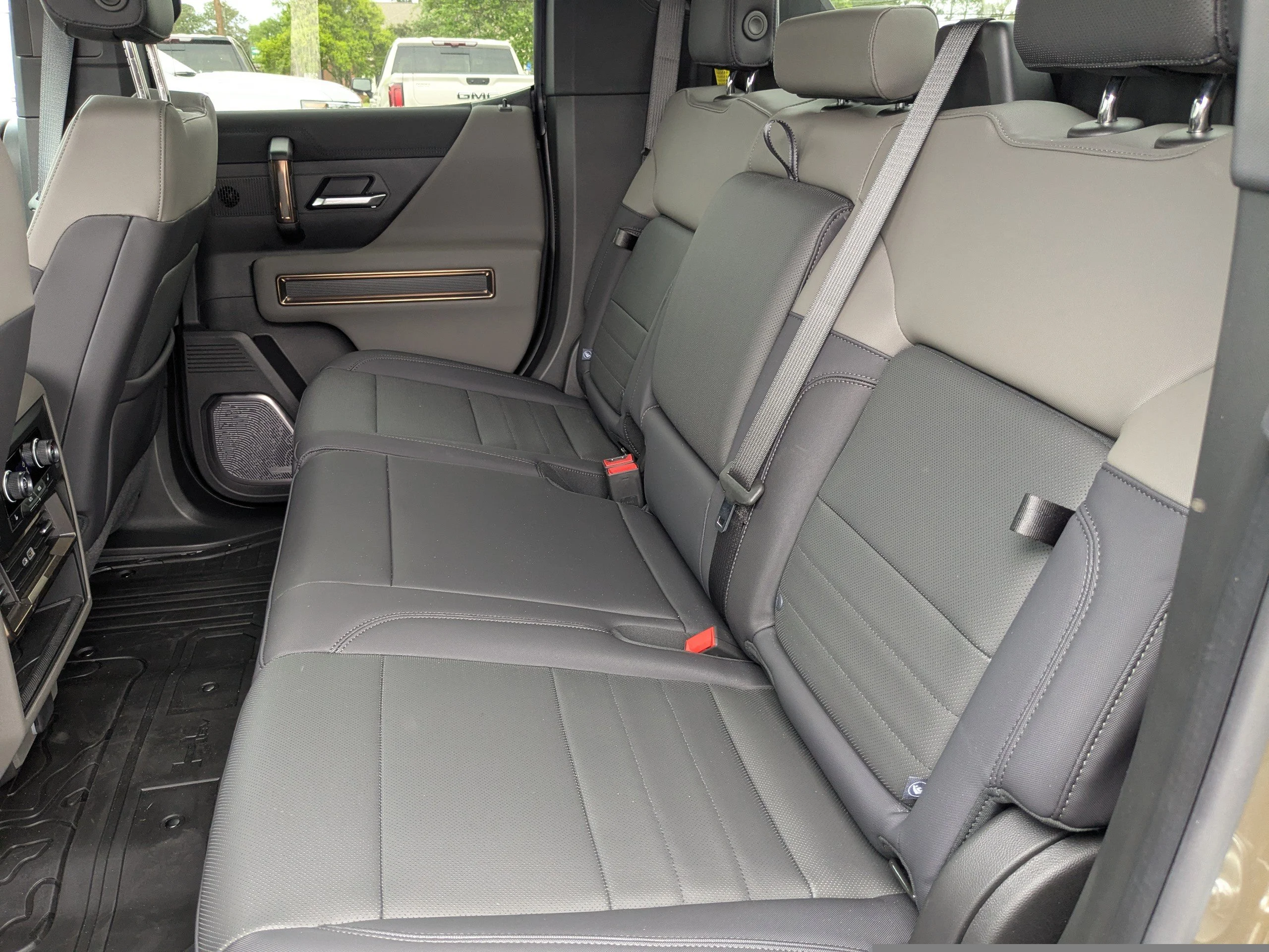 2025 GMC HUMMER EV 3X - Photo 13