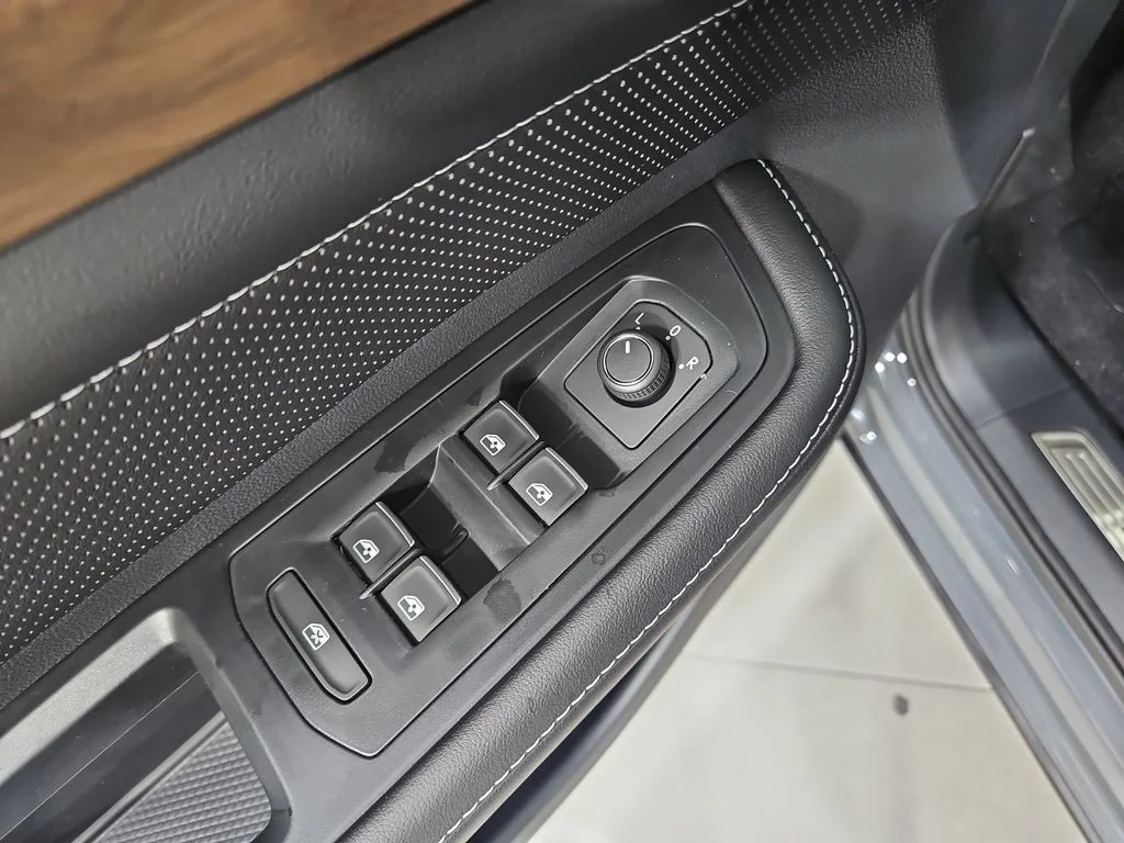 New 2026 Gray Volkswagen 2.0T SE w/Technology image 11