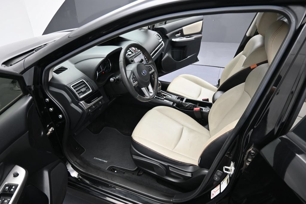 Used 2017 Crystal Black Silica Subaru 2.0i Limited image 11