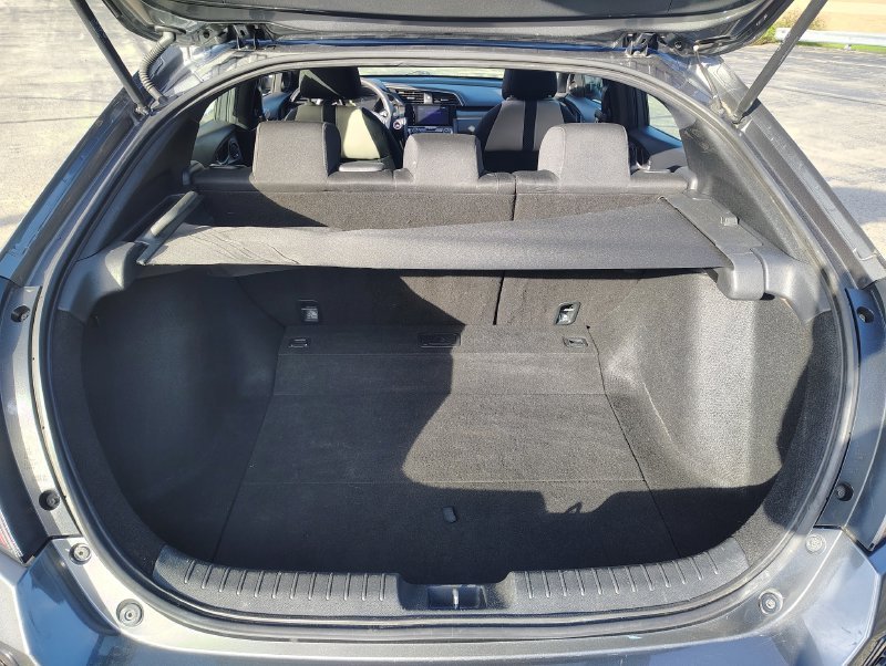 Used 2018  Honda EX image 18