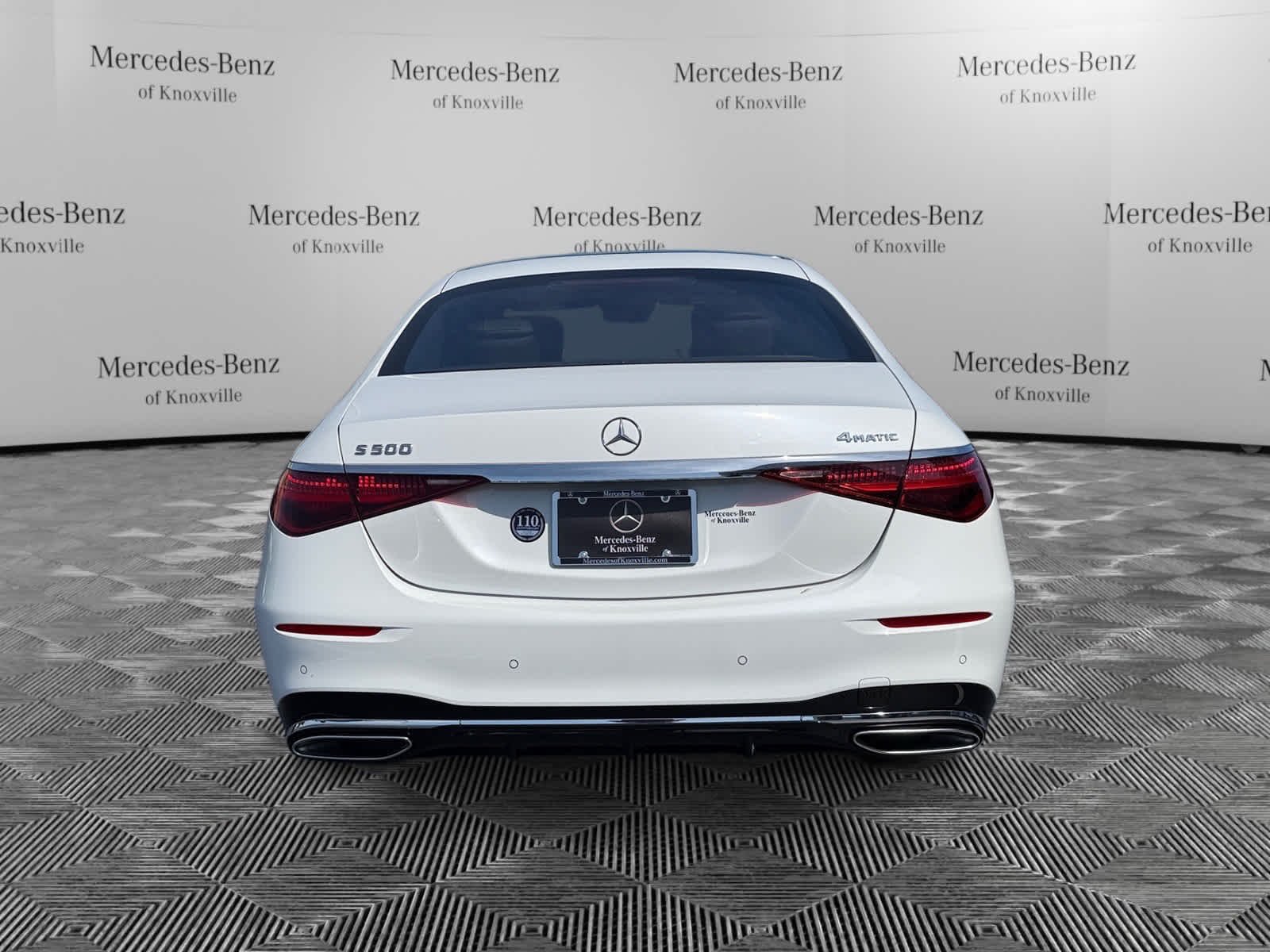 New 2026 MANUFAKTUR Moonlight White Metallic Mercedes-Benz S 500 image 4