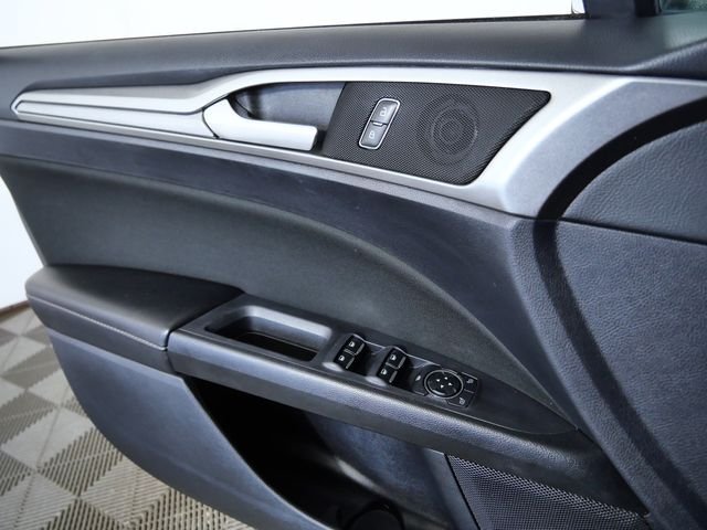Certified Used 2020 Silver Ford SE image 28