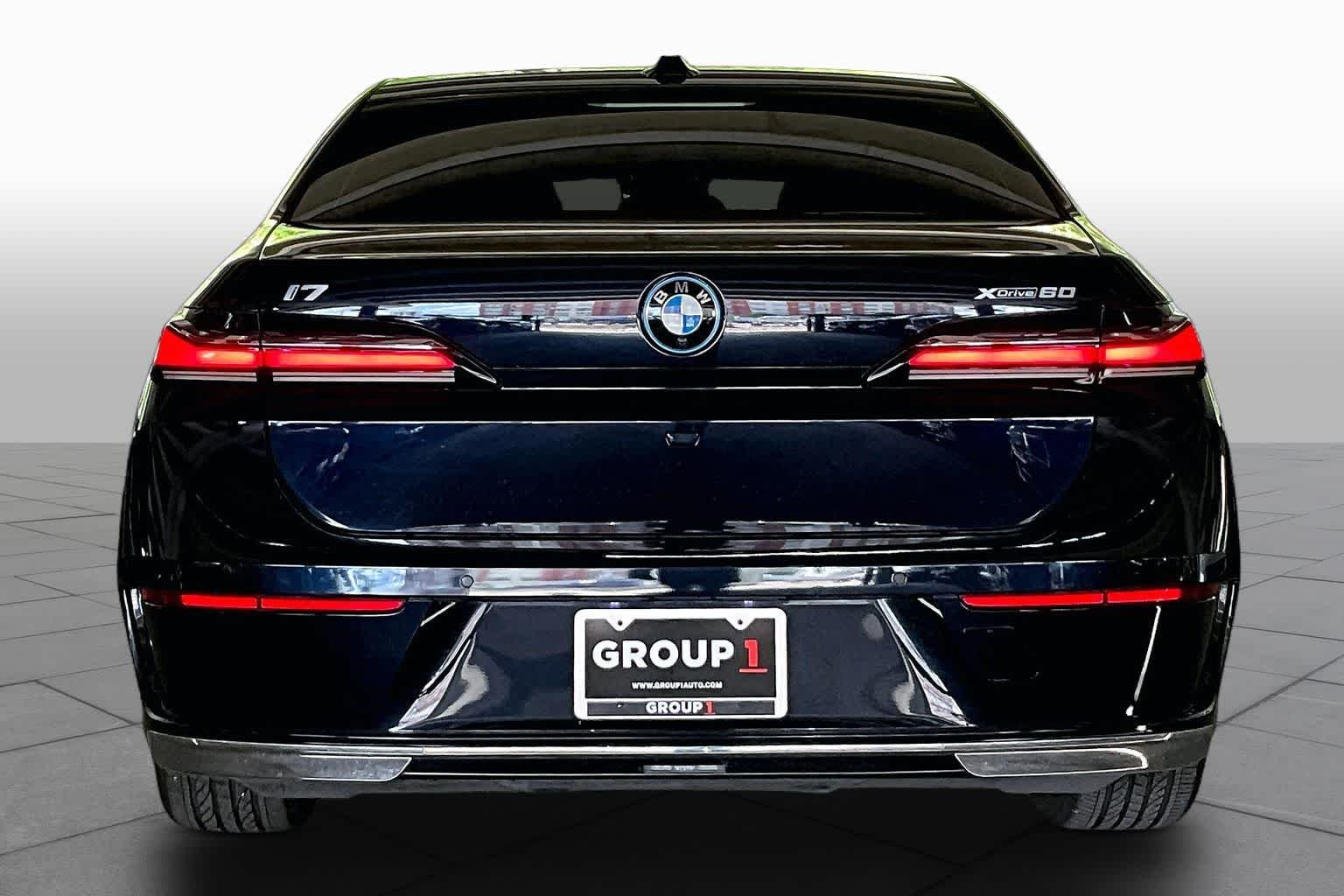 Used 2024 Carbon Black Metallic BMW xDrive60 image 4