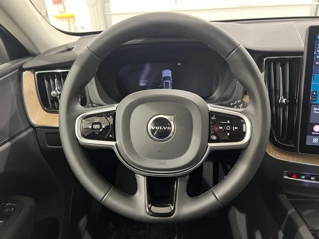 New 2026 Aurora Silver Volvo Plus image 12