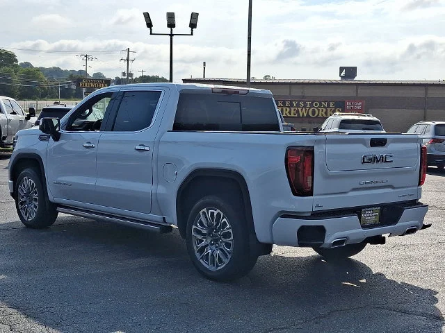 New 2026 Glacier White Tricoat GMC Denali Ultimate image 4