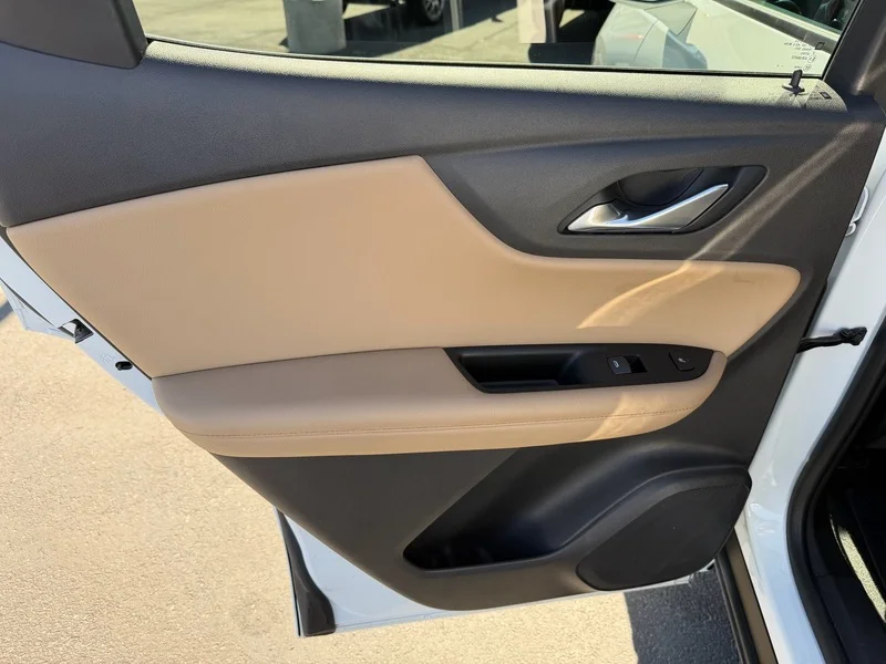 Used 2019 SUMMIT WHITE Chevrolet Premier image 18