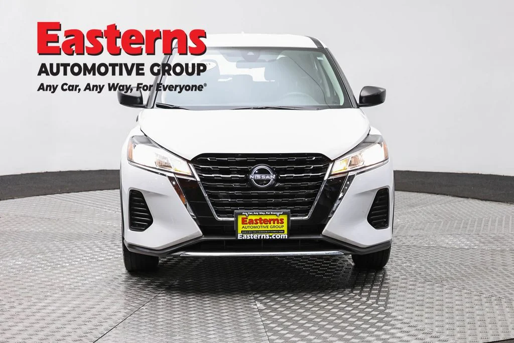 Used 2024 White Nissan S image 2