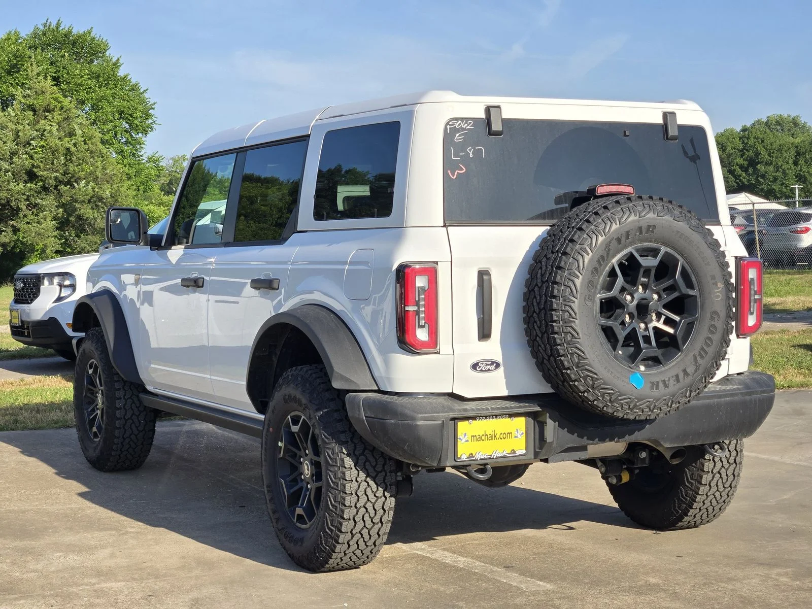 New 2026 Oxford White Ford Badlands® image 3