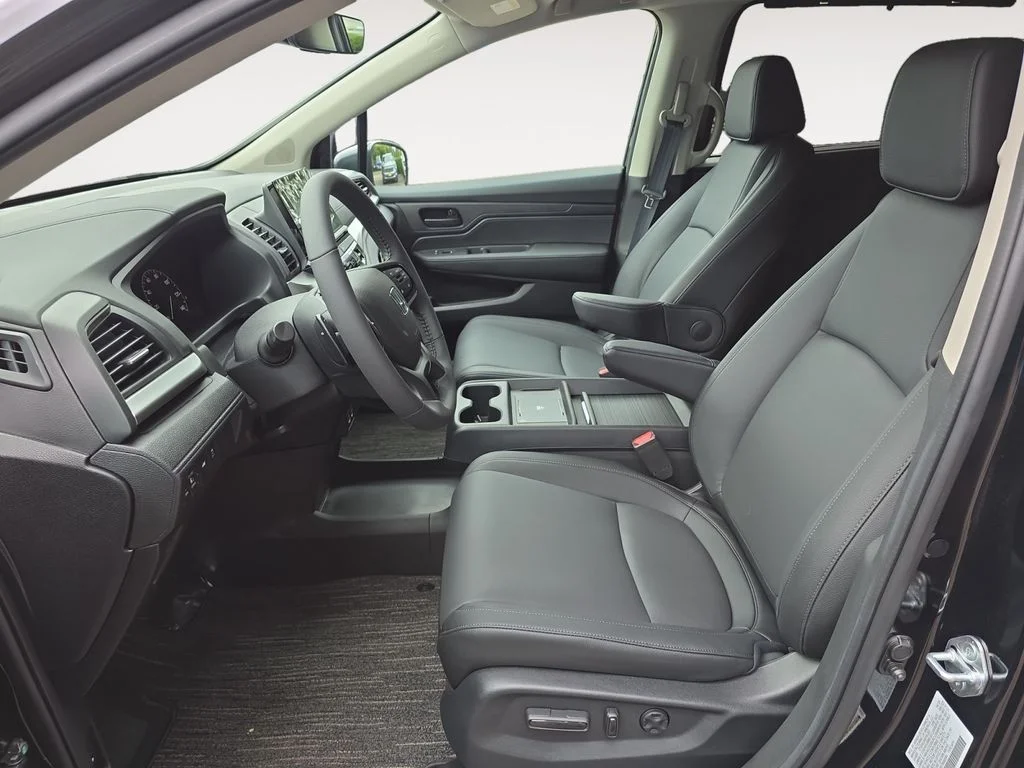 2026 Honda Odyssey EX-L - Photo 11