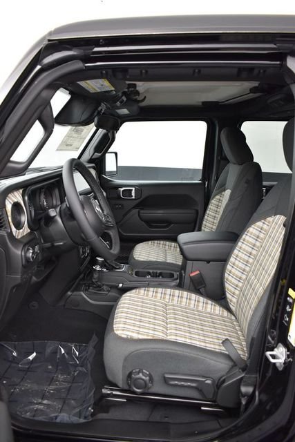 New 2026 Black Clear-Coat Exterior Paint Jeep 85th Anniversary Edition image 7