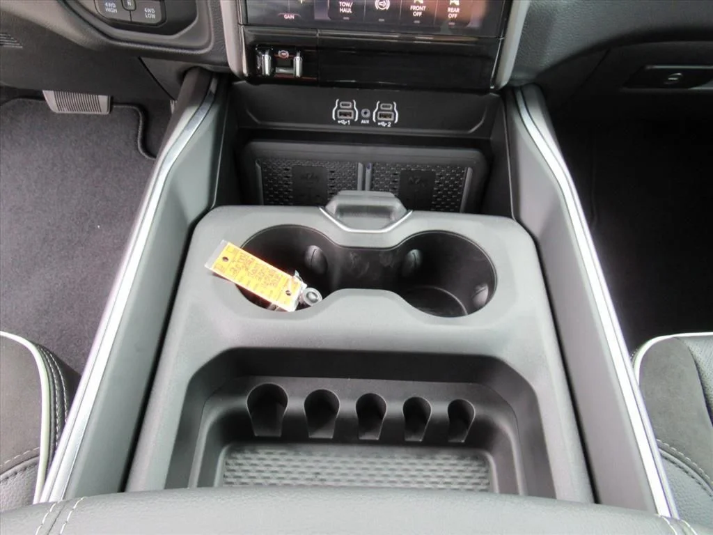 2026 RAM 2500 Laramie - Photo 24