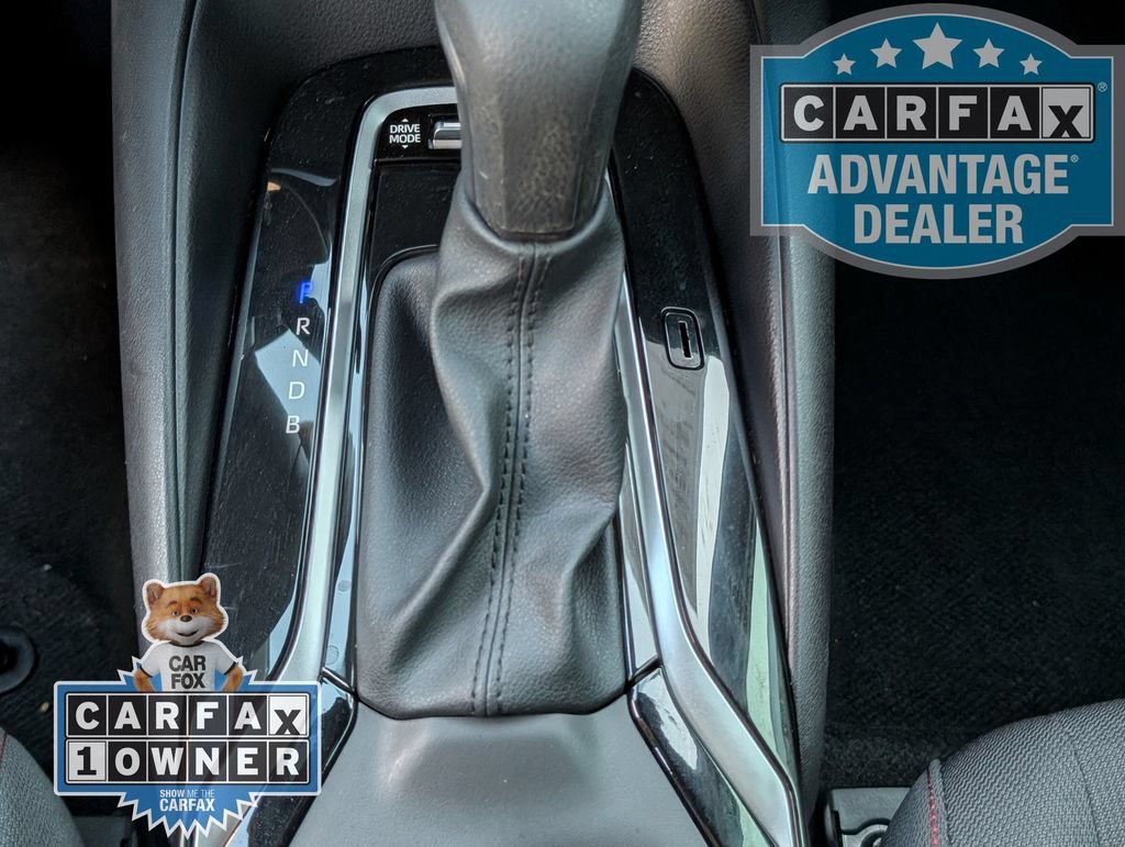 Used 2025  Toyota SE image 9