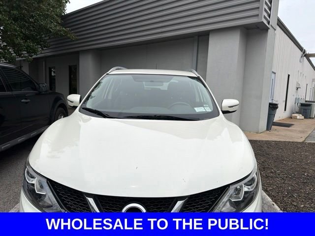 Used 2017 Pearl White Nissan SV image 1