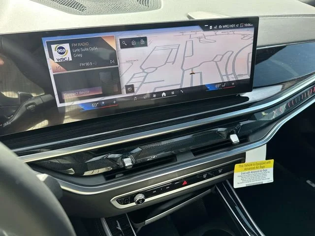 New 2026 Black Sapphire BMW xDrive40i image 16