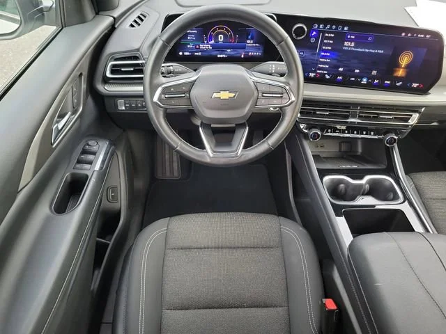 2025 Chevrolet Traverse LT - Photo 18