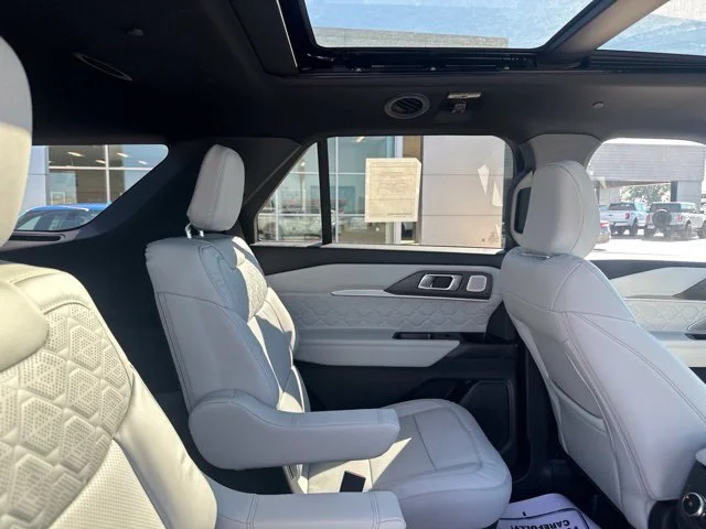 New 2027 Avalanche Gray Ford Platinum™ image 14