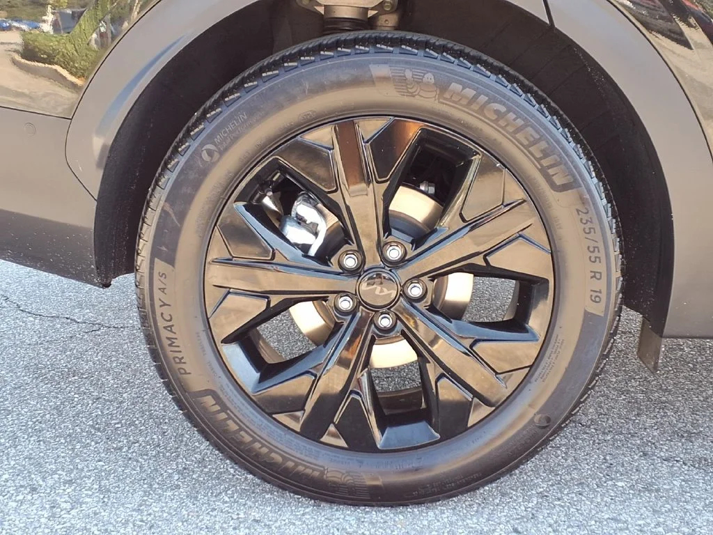 Certified Used 2025 Black Kia X-Line Prestige image 7