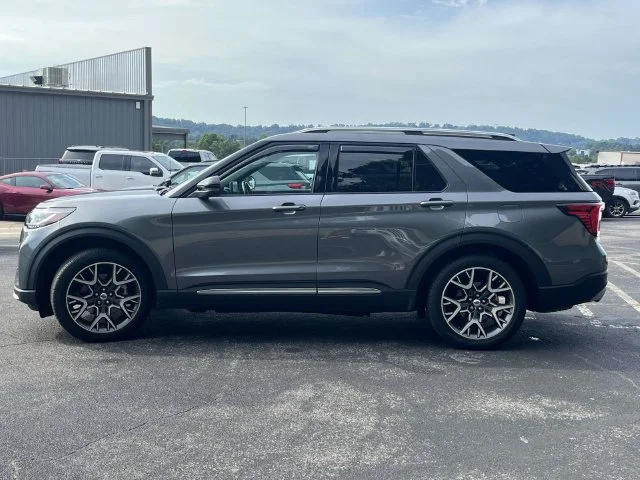 Used 2025 Gray Ford Platinum image 7