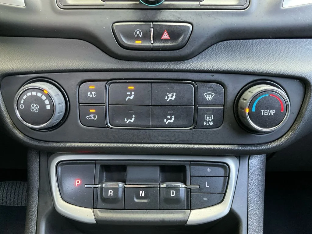 Used 2022 Black GMC SLE image 25