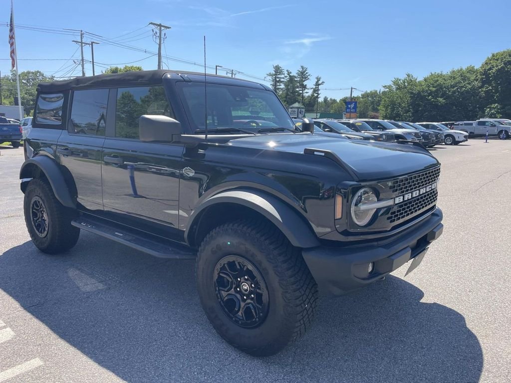 Used 2022 Black Ford Wildtrak image 8