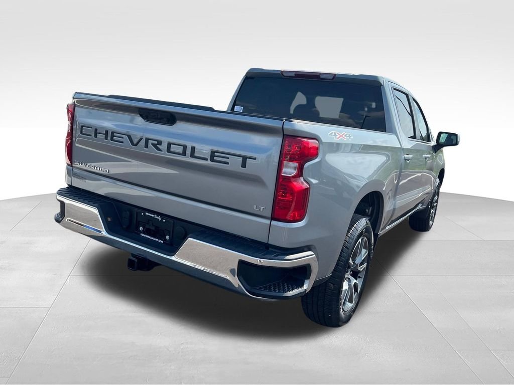 Used 2024 Gray Chevrolet LT image 5