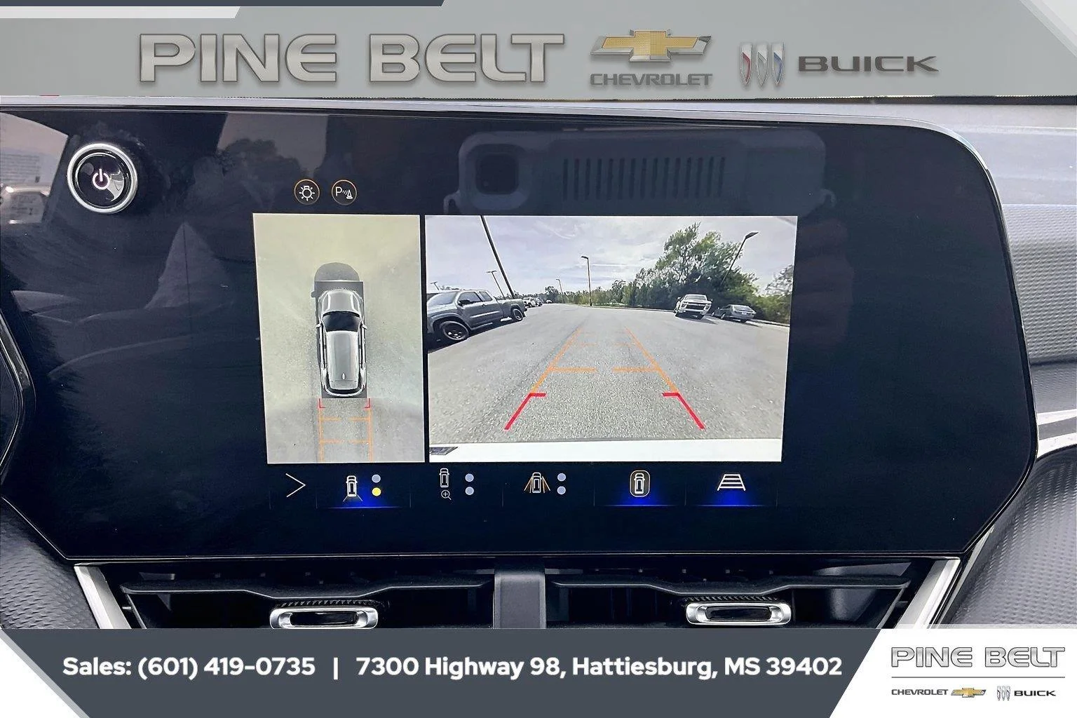 Used 2025 Summit White Chevrolet FWD LT image 15