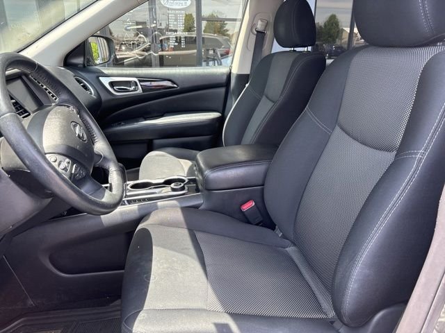 Used 2019 Gray Nissan SV image 4