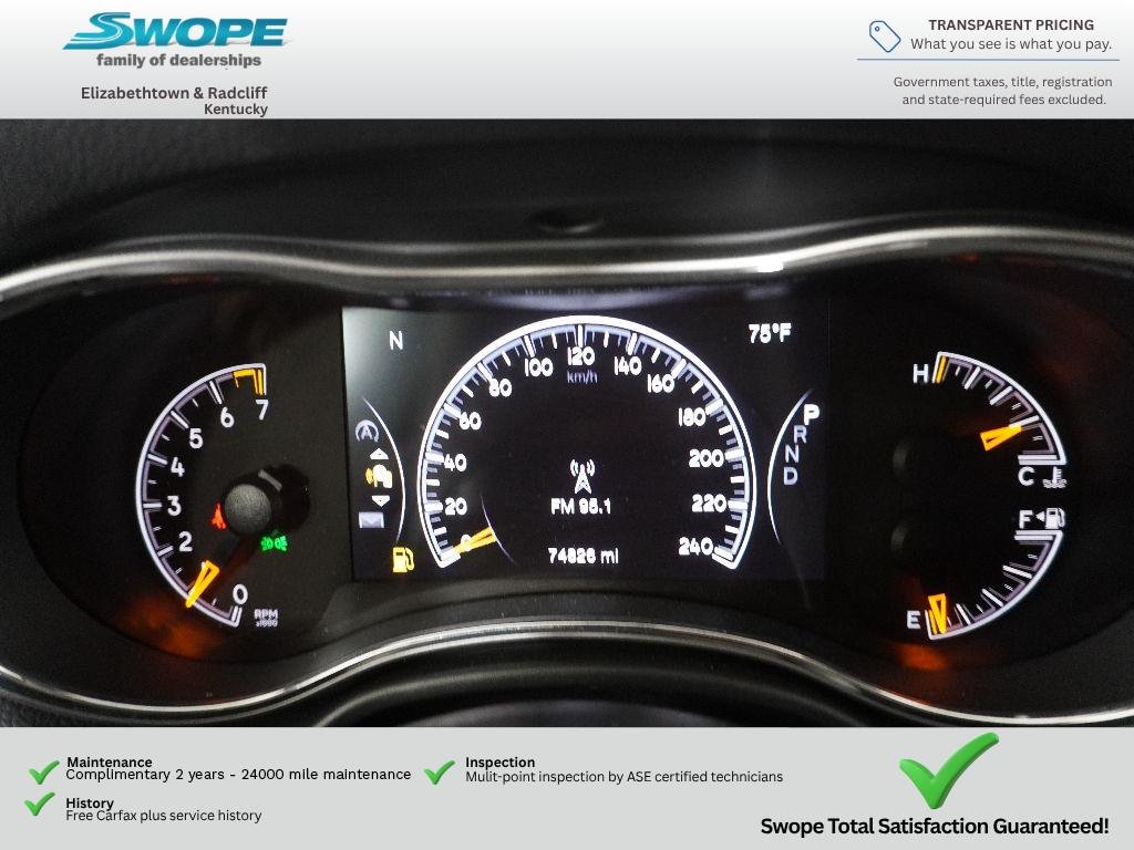 Used 2019 Diamond Black Crystal Pearlcoat Jeep Altitude image 17