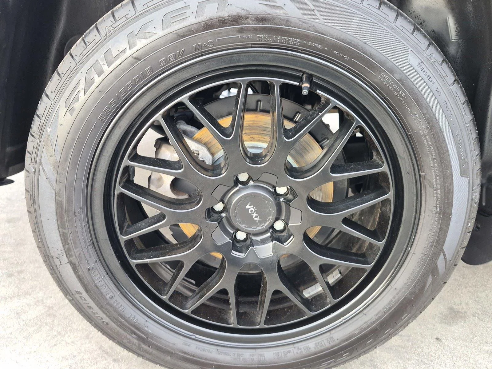 Used 2016 Granite Crystal Metallic Clearcoat Jeep Limited image 13