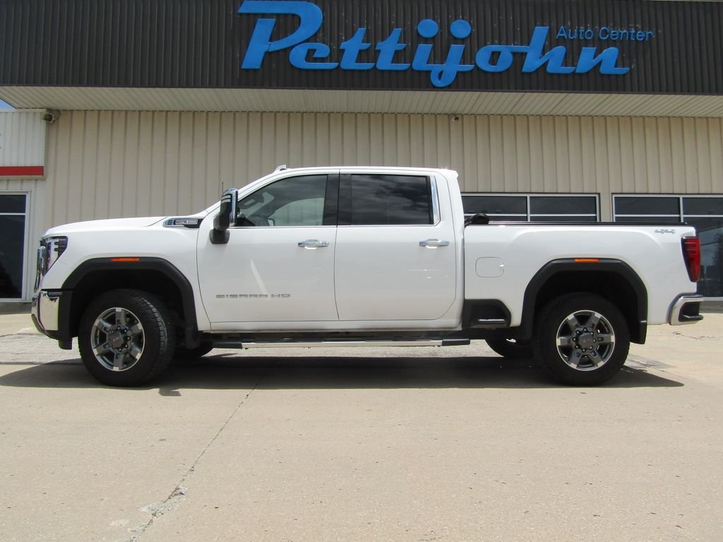 Used 2025 White GMC SLT image 11