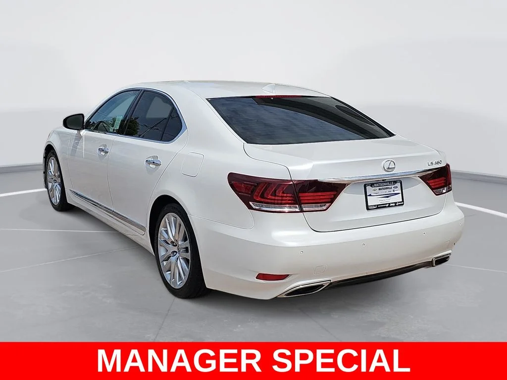 Used 2016 White Lexus 460 image 5
