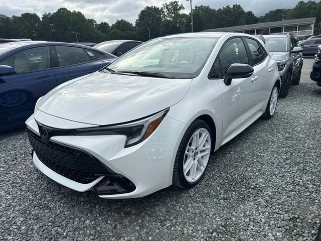 2026 Toyota Corolla Hatchback SE