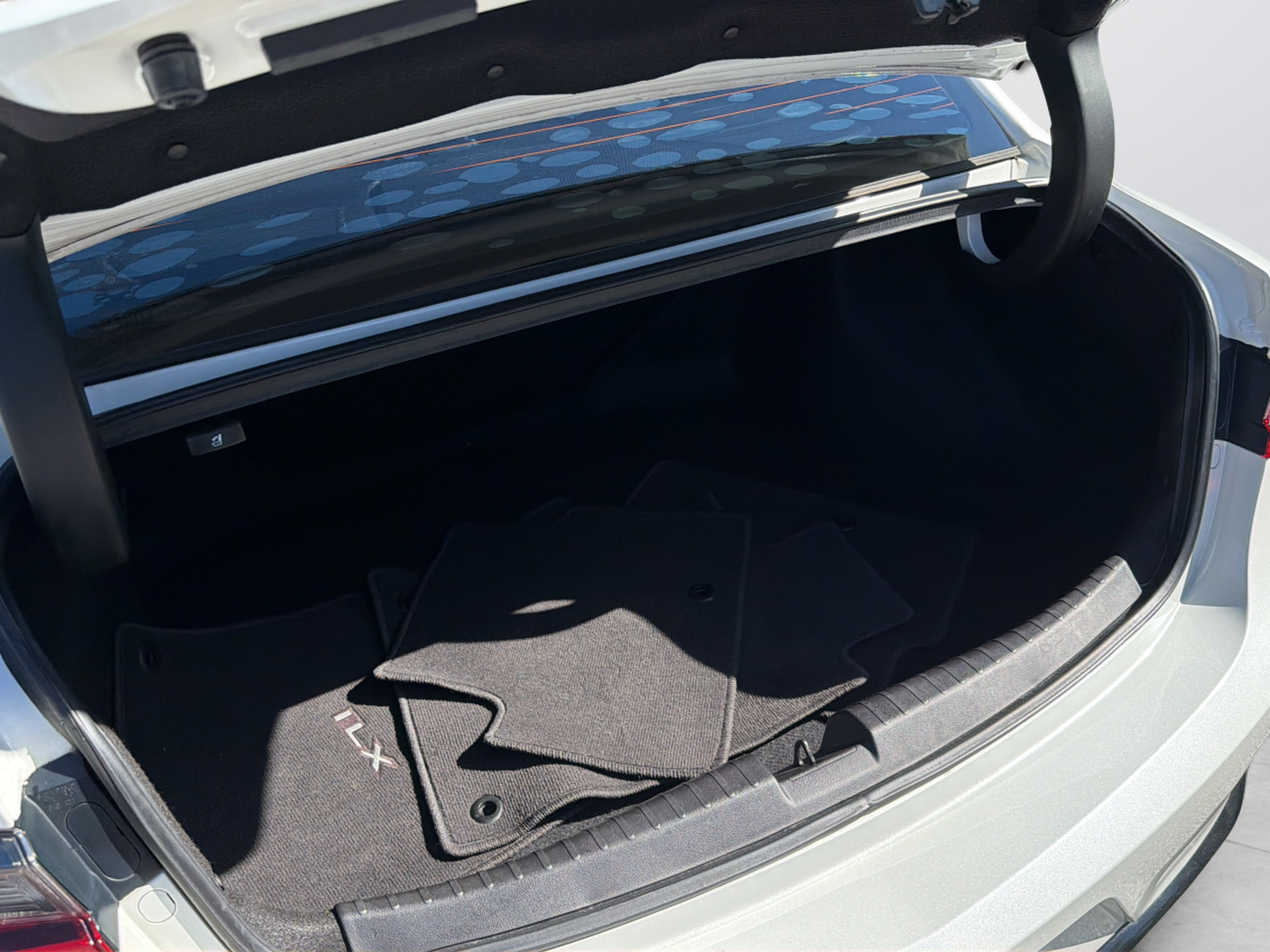 Used 2020 Platinum White Pearl Acura Premium and A-SPEC Packages image 41