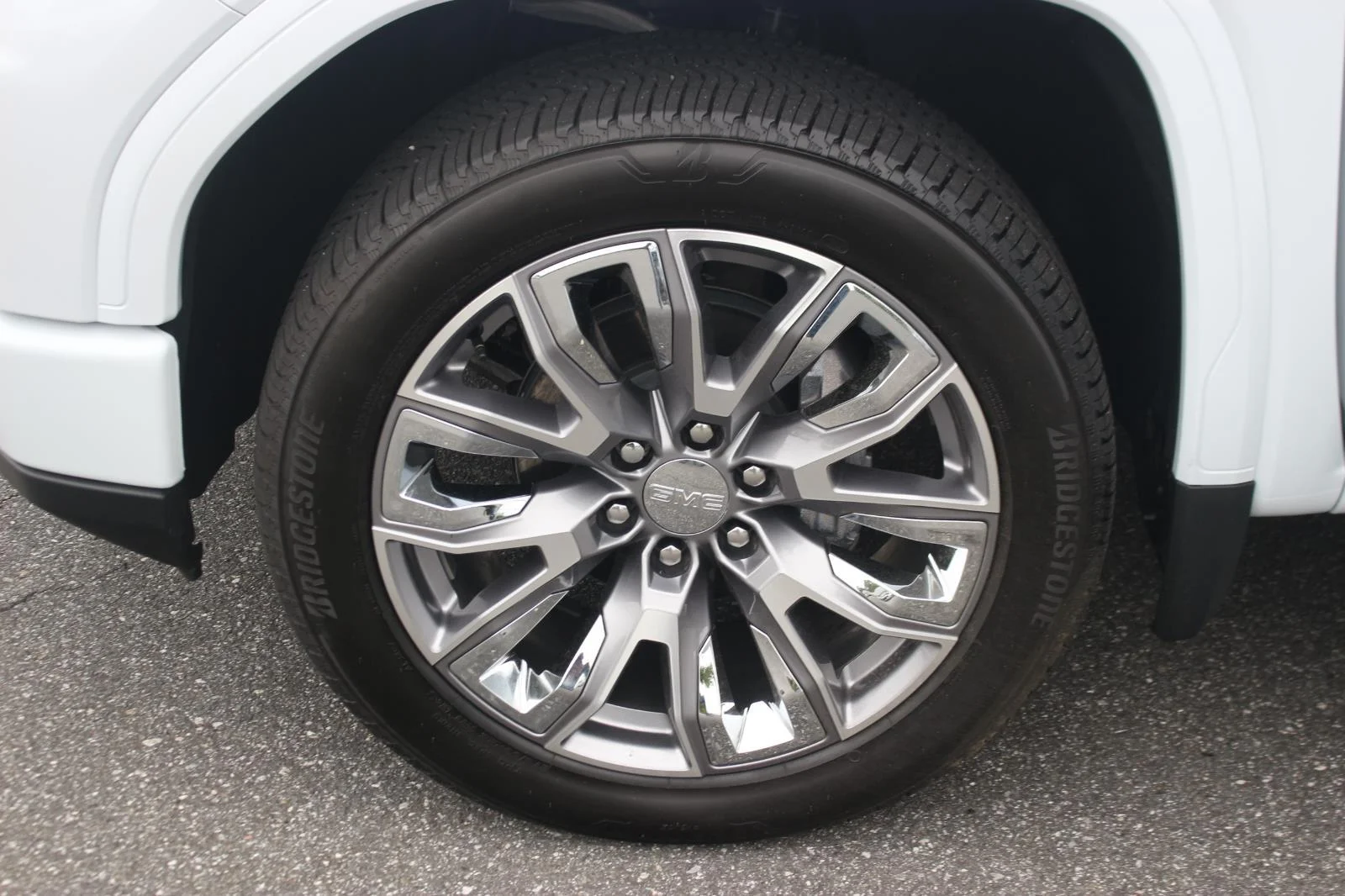 Used 2026 Glacier White Tricoat GMC Denali image 41