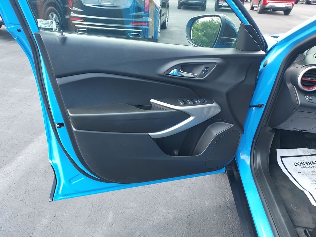 Used 2024 Blue Chevrolet 1RS image 10