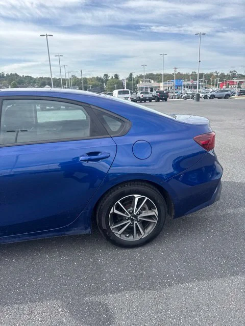 Used 2023 Blue Kia LXS image 4