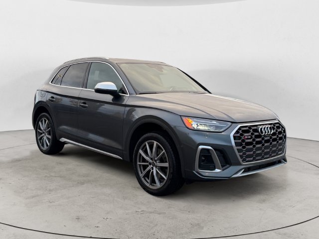 Used 2024 Gray Audi Premium Plus image 3