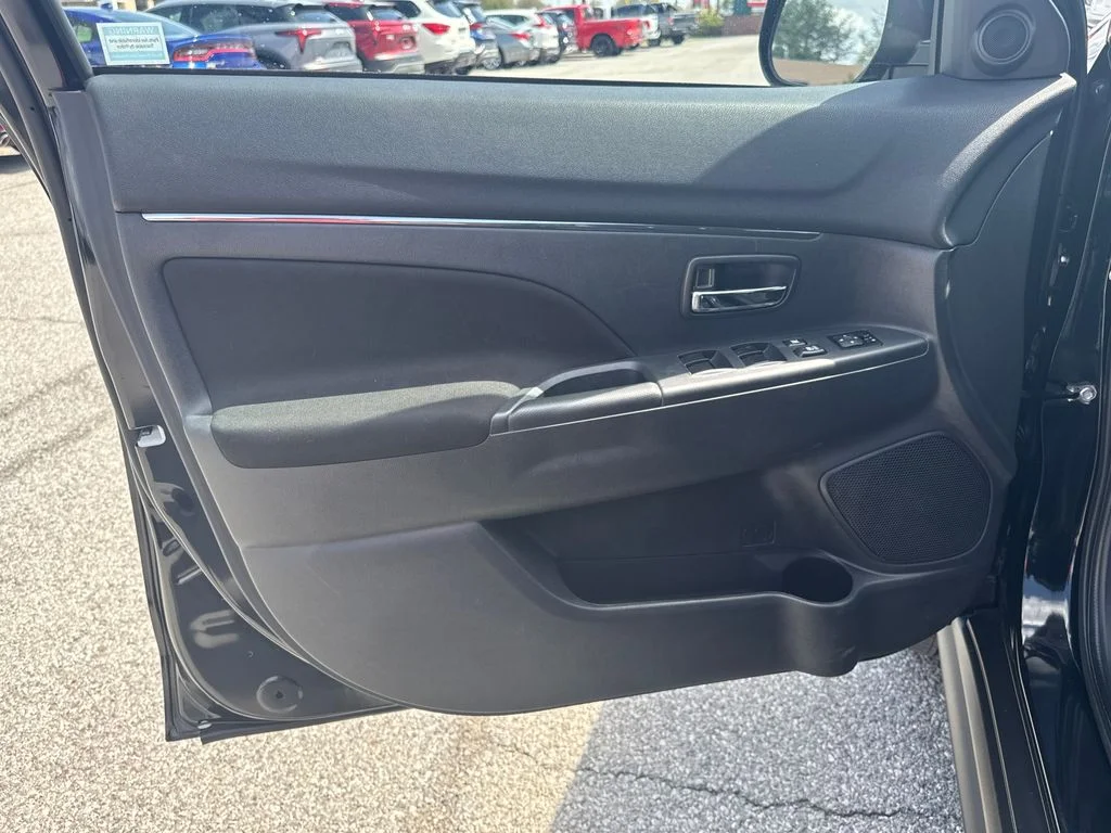 2024 Mitsubishi Outlander Sport ES - Photo 10
