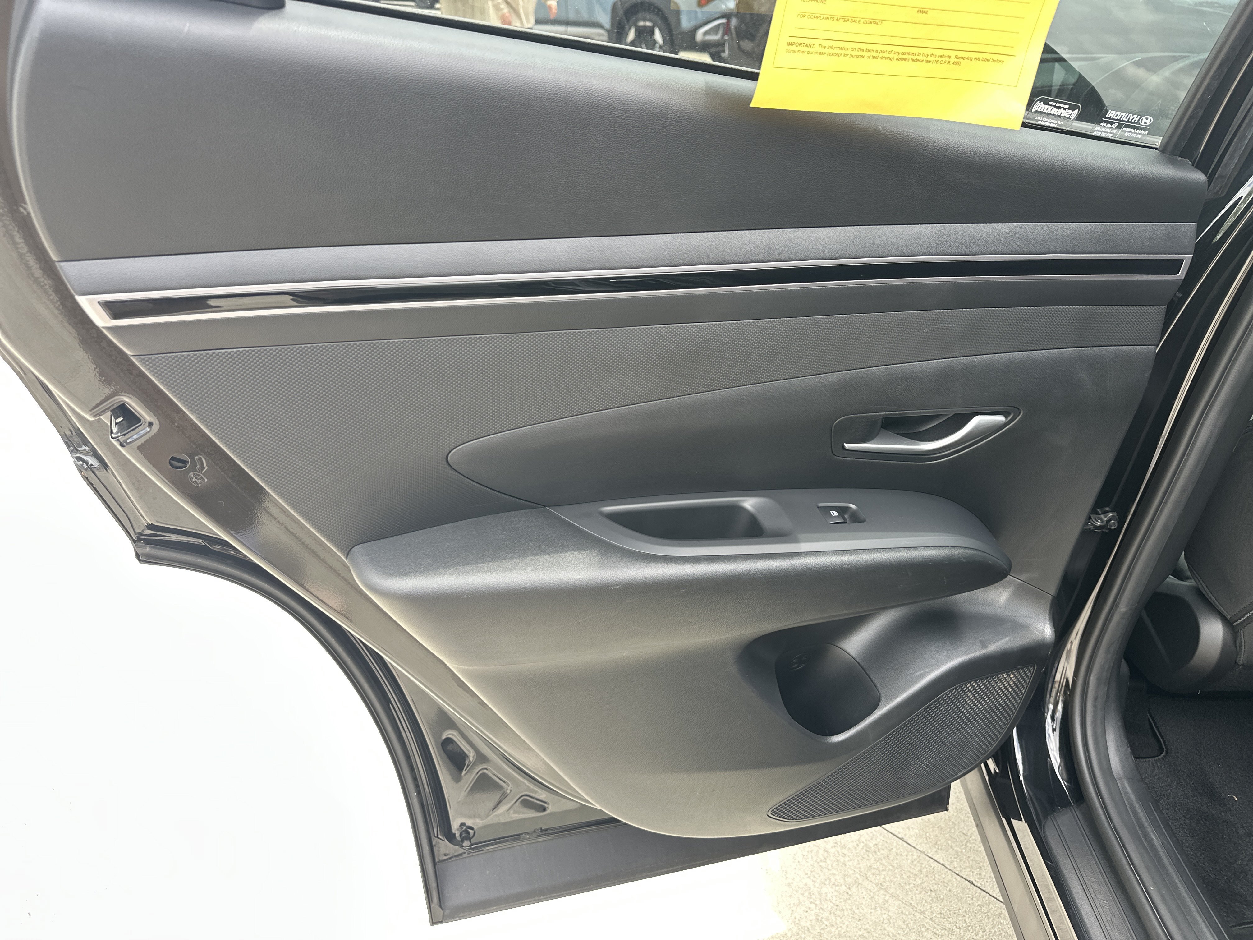 Used 2022 Phantom Black Hyundai SEL image 26