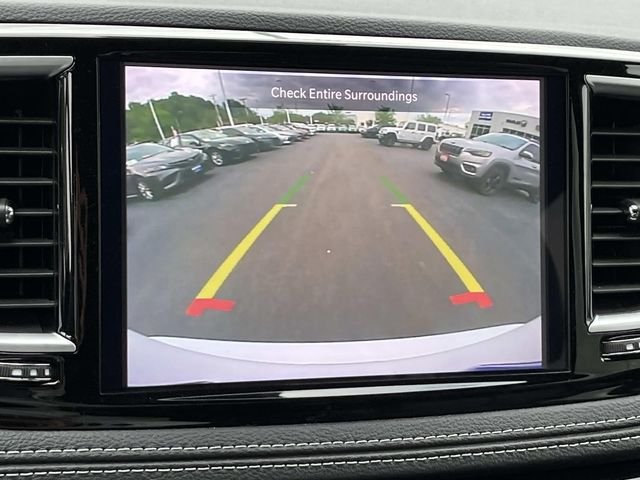 Used 2025 White Chrysler Limited image 34