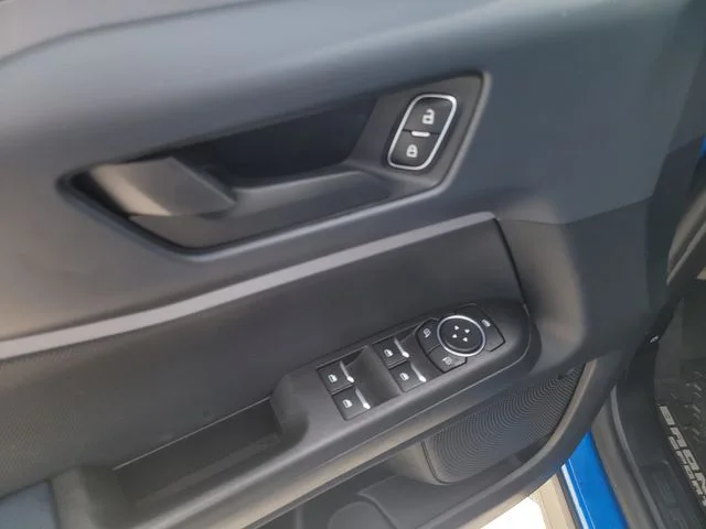 Used 2022 Blue Ford Outer Banks image 17