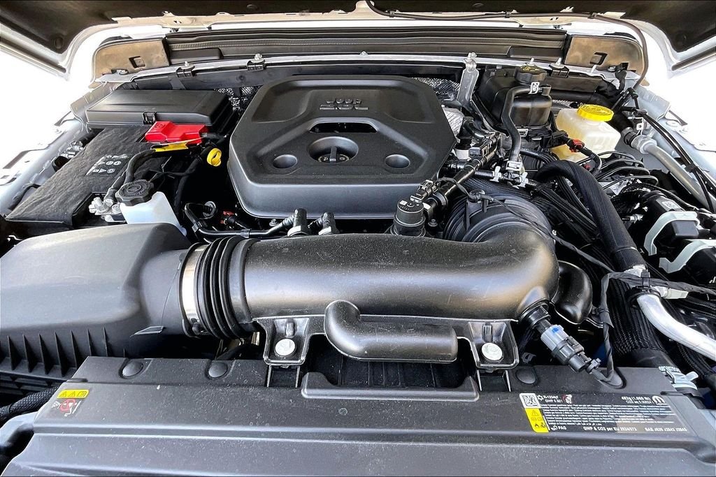 New 2026 Jeep Wrangler Sport 4D Sport Utility