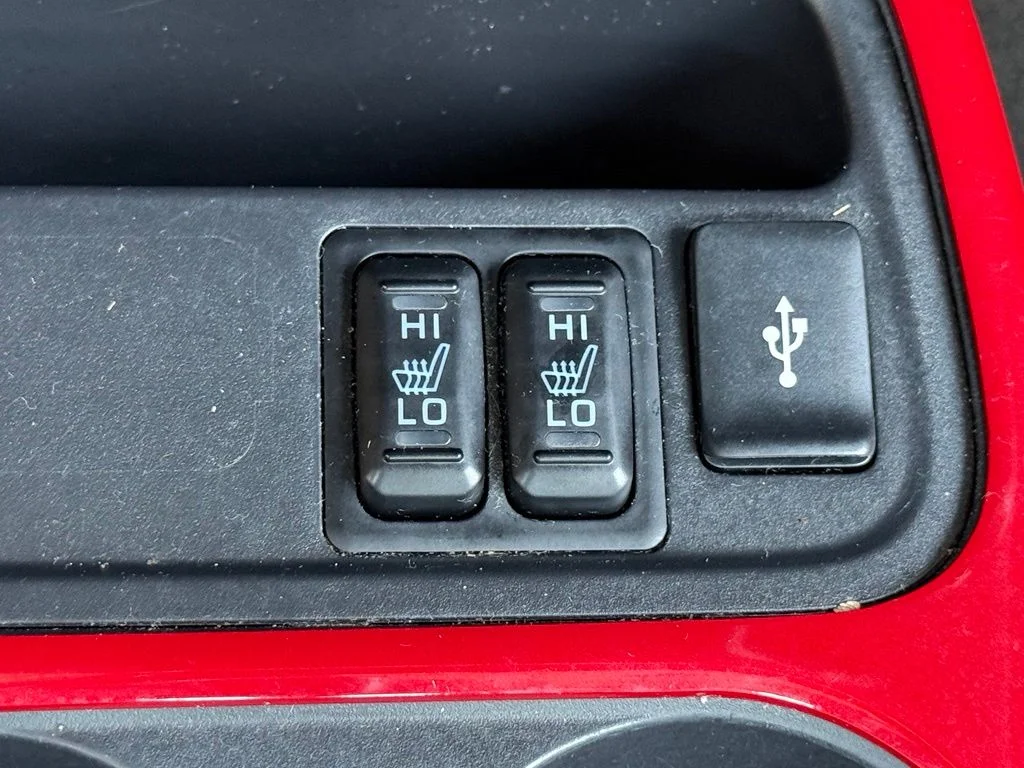 Used 2020  Mitsubishi LE image 20