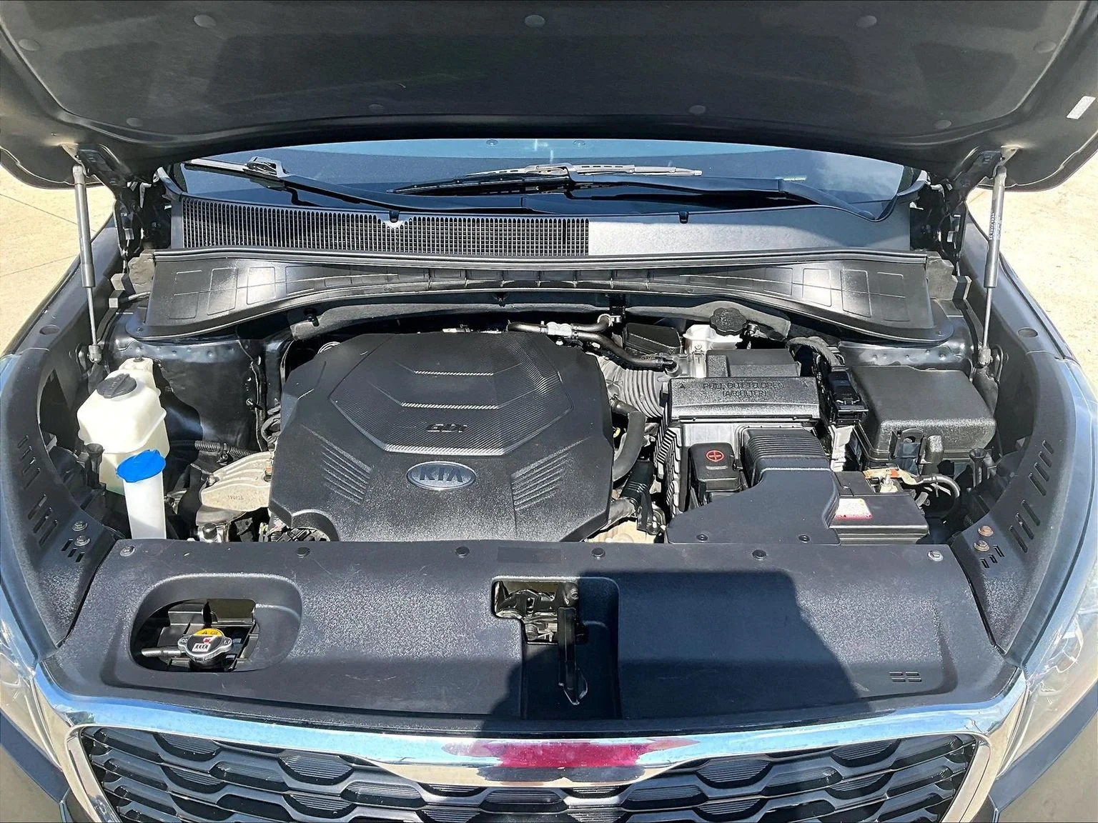 Used 2020 Black Kia LX image 10