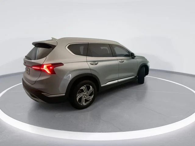 Used 2023 Silver Hyundai SEL image 4