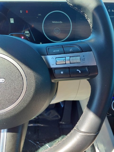 Used 2025 Blue Hyundai SEL Convenience image 27